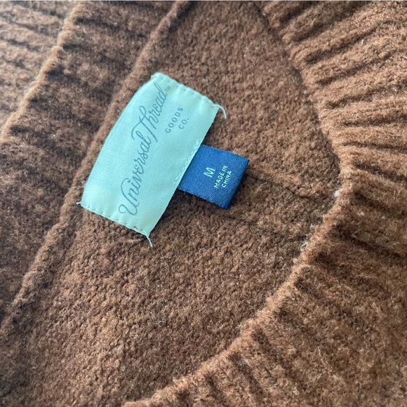 Women's Crewneck Cashmere-Like Pullover Sweater - Picture 4 of 4